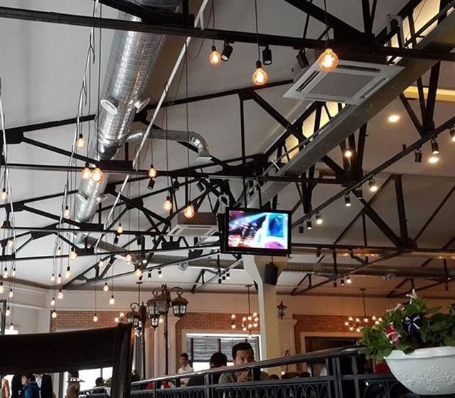 Giải pháp thông gió nhà hàng, quán cafe